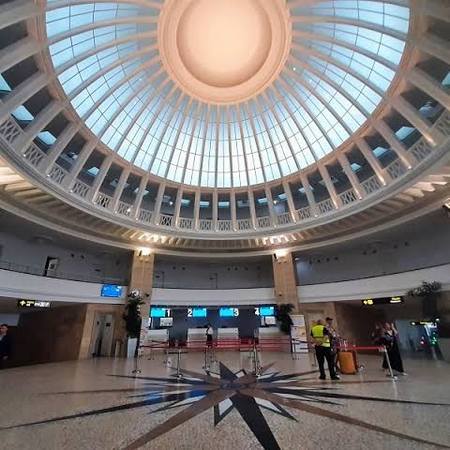 ✈ Bucharest Băneasa–Aurel Vlaicu International Airport