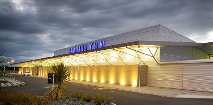 ✈ Hamilton John C. Munro International Airport