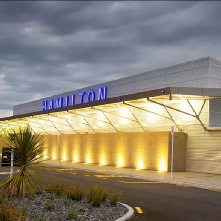 ✈ Hamilton John C. Munro International Airport