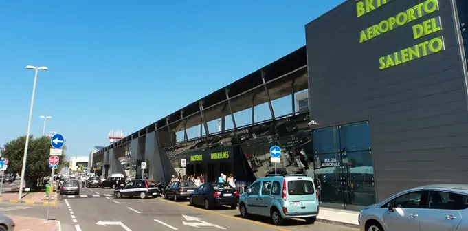 ✈ Private Transfers from Brindisi Airport across Apulia